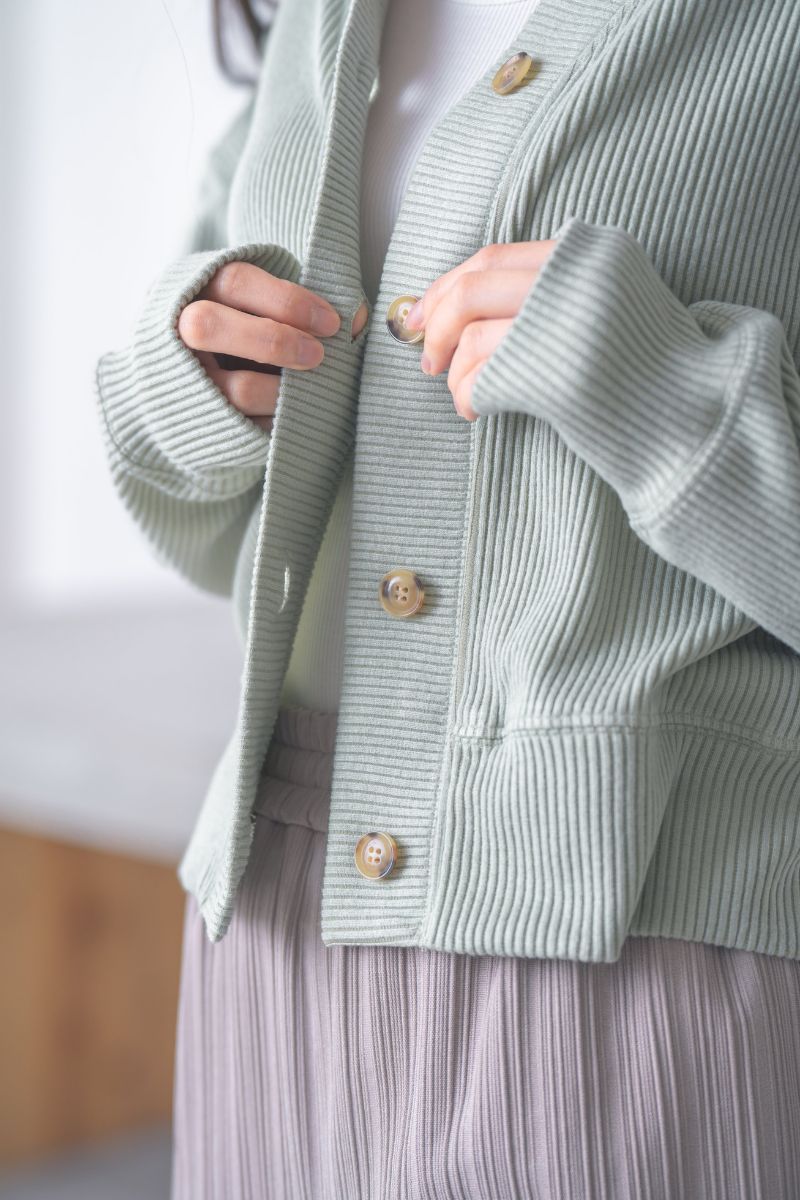 バックウエストはゴム仕様で、履き心地楽チン。