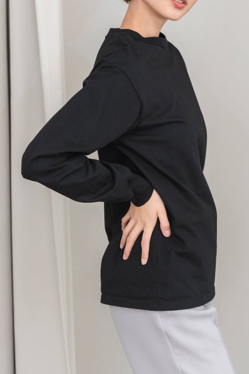 バックウエストはゴム仕様で、履き心地楽チン。