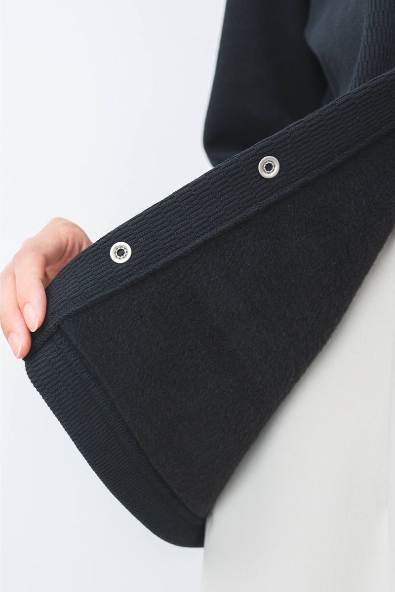 肌触りがよくあたたかい裏起毛で、肌に触れるたびにほっとする心地よさを。