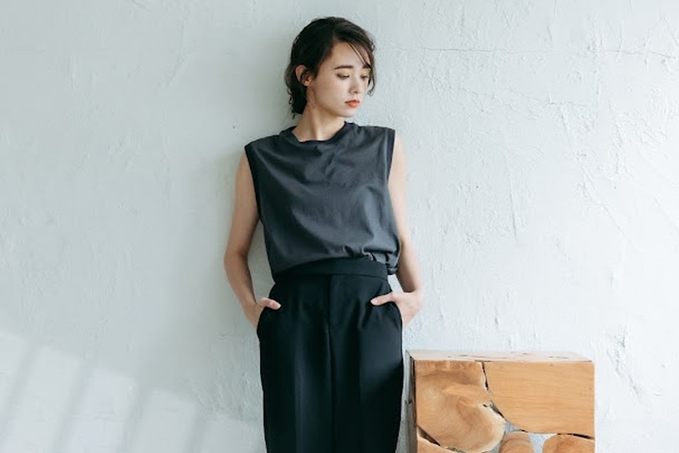 流行にとらわれない、何年後もずっと着られる服。