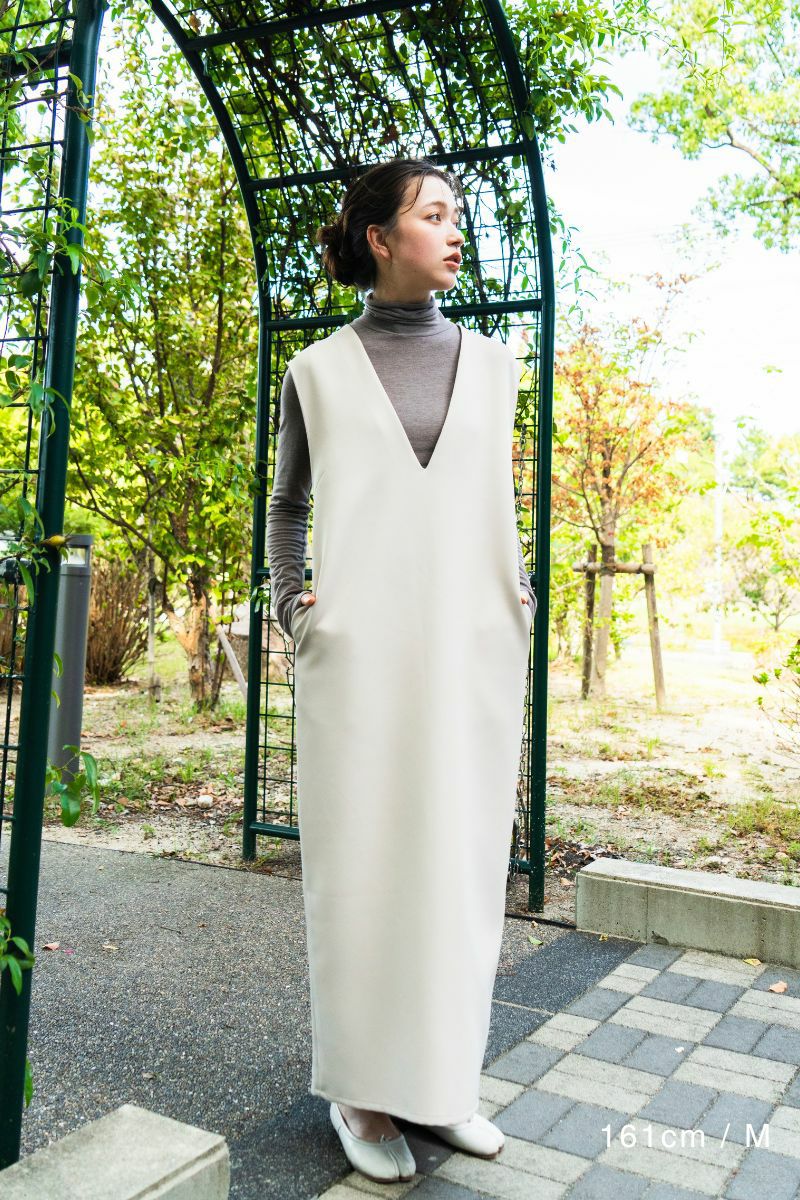 rrrrrrrrr,ナインアール,オールシーズンVネックワンピース