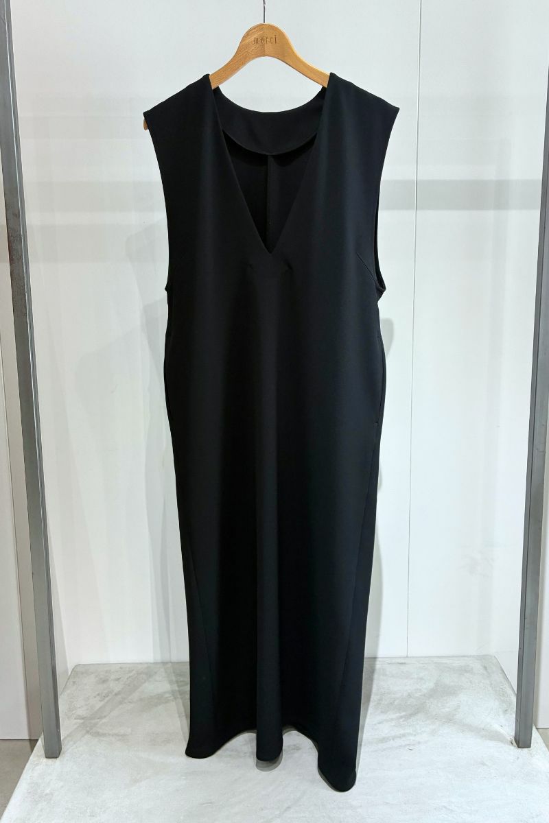 ナインアール,rrrrrrrrr,オールシーズンストレッチVネックワンピース